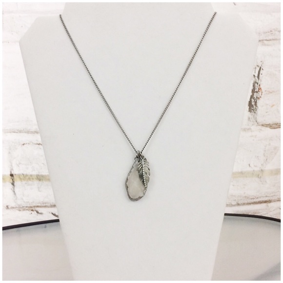 Feather and Stone Necklace - Picture 3 of 3